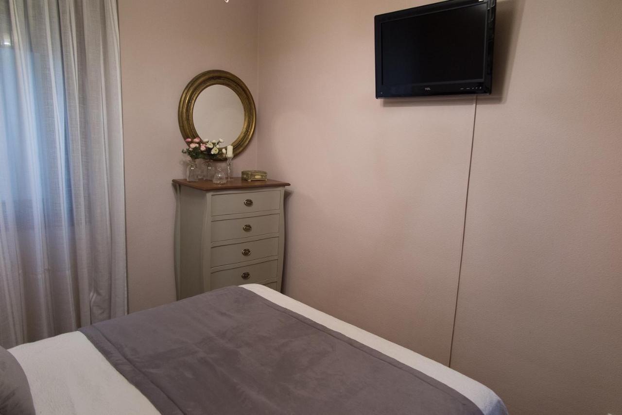 Galiciaguesthome Avenida Vigo 62 ปอนเตเบดรา ภายนอก รูปภาพ
